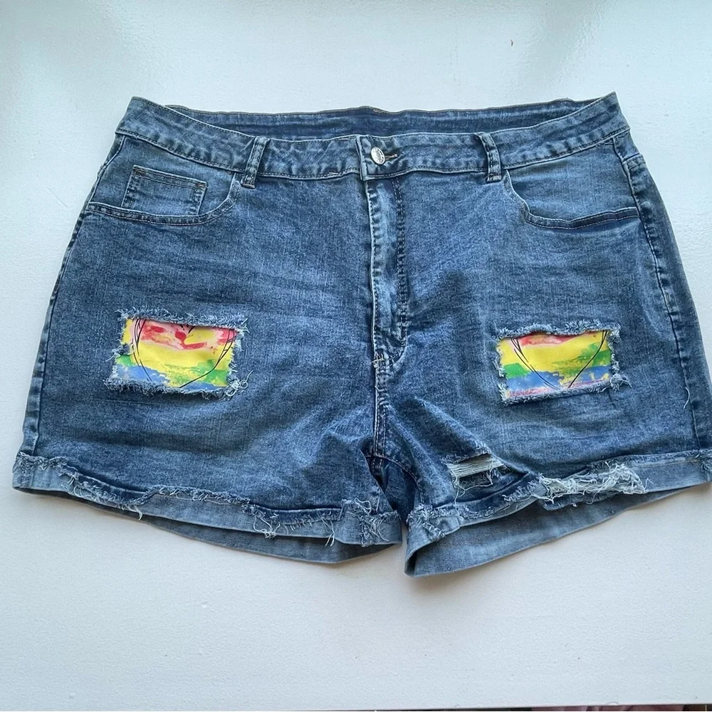 Plus size rainbow heart distressed jean shorts - Picture 3 of 14